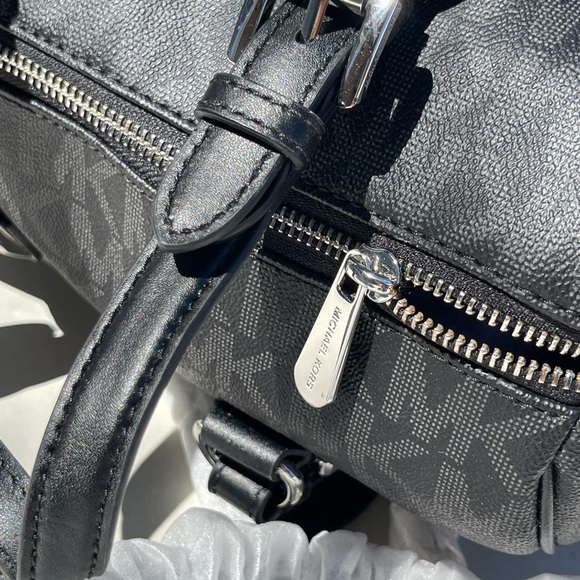 (new+tag) Michael Kors (MK) Grayson medium chain leather satchel — limited edt - Picture 15 of 16